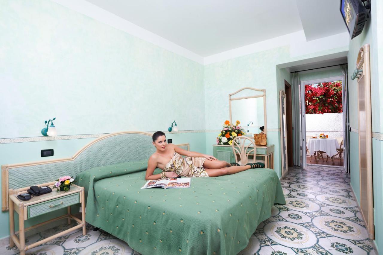 Hotel Villa Sirena - Thermae & Spa Ischia Ngoại thất bức ảnh