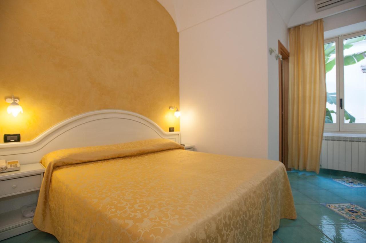 Hotel Villa Sirena - Thermae & Spa Ischia Ngoại thất bức ảnh